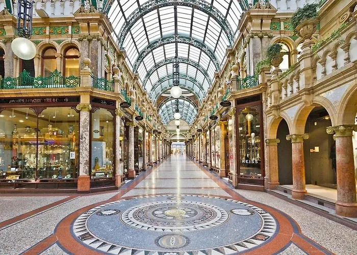 -75acr- Setup For Your Relaxed & Amazing Лідс