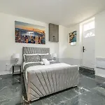 -75acr- Setup For Your Relaxed & Amazing * Leeds (West Yorkshire)